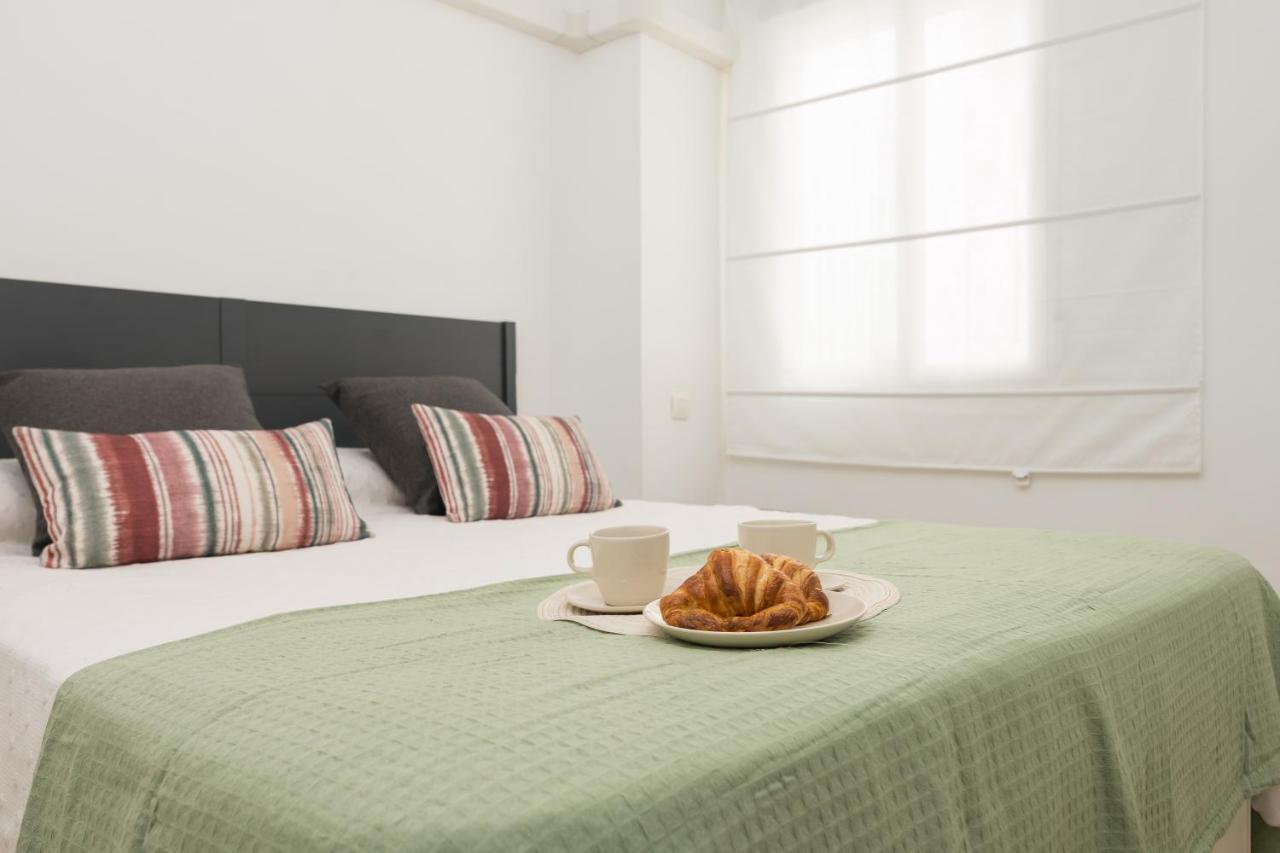 Precioso Apartamento Con Habitacion Separada En Centro Historico De Малага Екстериор снимка