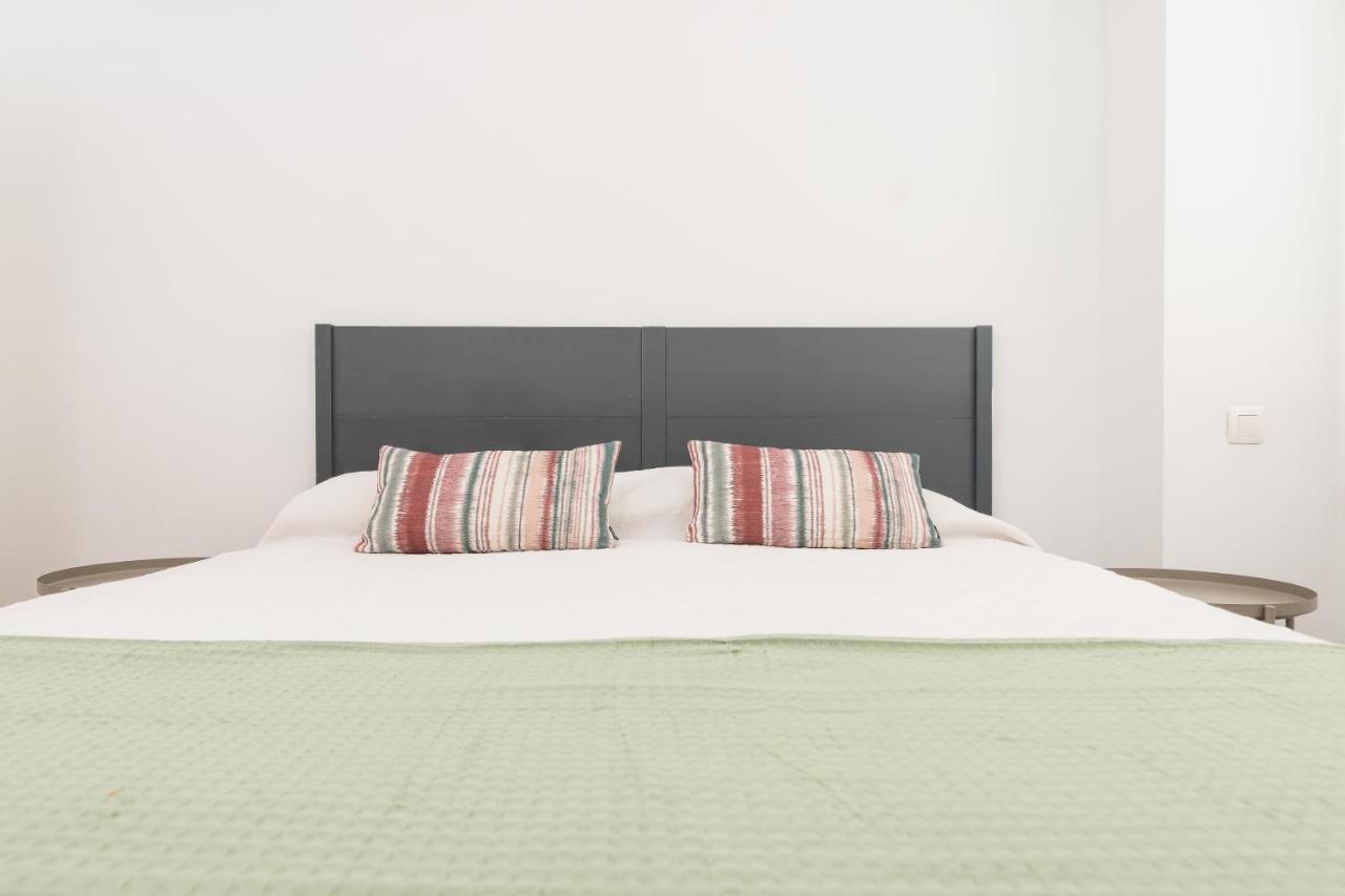 Precioso Apartamento Con Habitacion Separada En Centro Historico De Малага Екстериор снимка