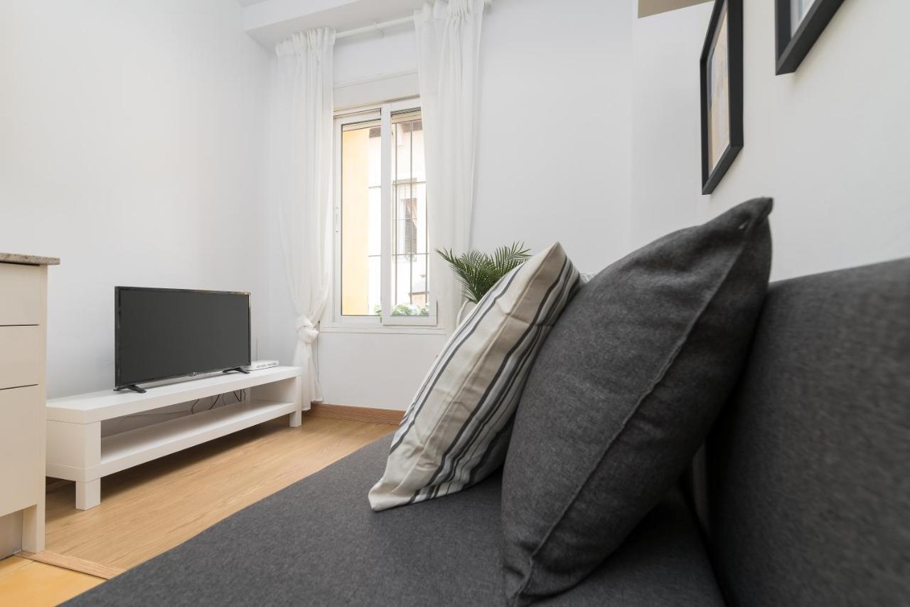 Precioso Apartamento Con Habitacion Separada En Centro Historico De Малага Екстериор снимка